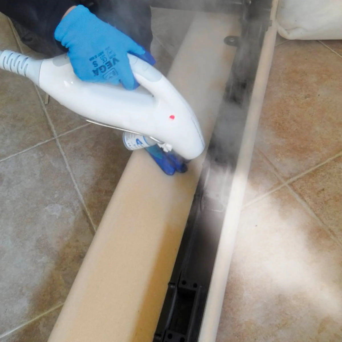 Sistema profesional para eliminar chinches y huevos mediante vapor seco sobrecalentado Cimex Eradicator Plus