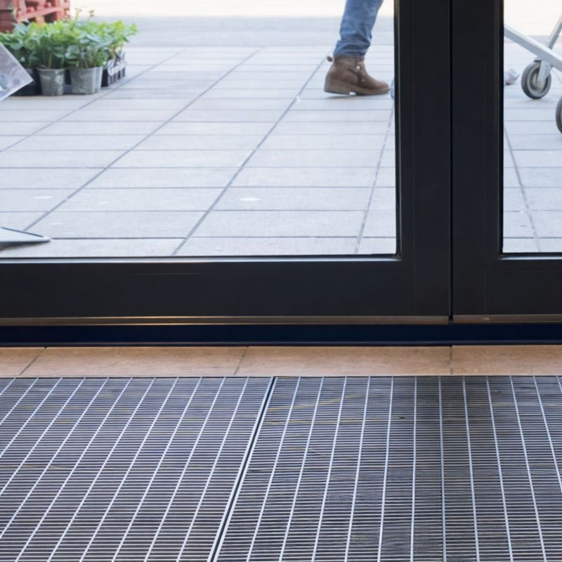 Burlete anti ratas autoadhesivo para puertas - Raxit Quick Regular Doors - Remi Hogar