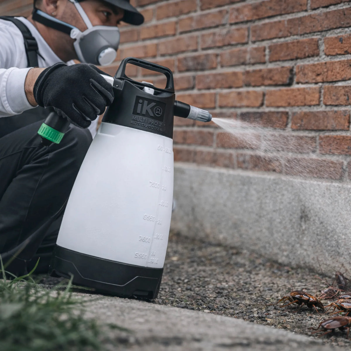 Pulverizador IK MULTI Pro 2 360º  profesional resistente a ácidos y desinfectantes. Para control de plagas